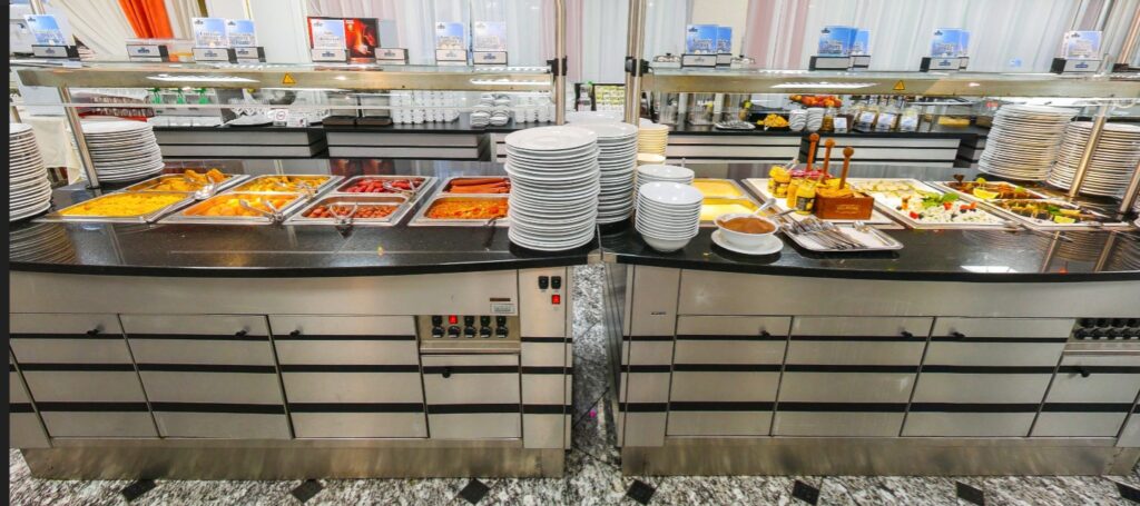 Jedzenie w hotelu Silver